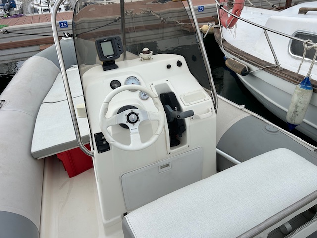embarcacion semirrigida 550 pro